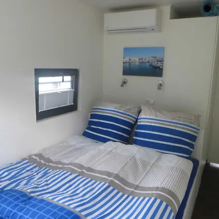 Floating 44 In - Boot 5 Holiday home *
