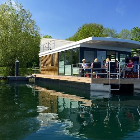 Floating 44 In - Boot 5 Holiday home *
