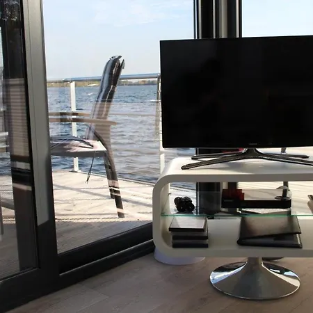 Floating 44 In - Boot 5 Xanten