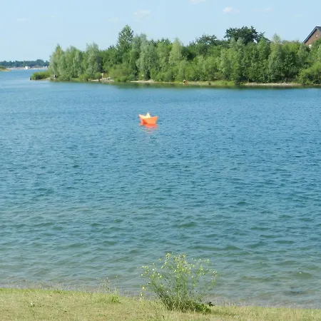 Floating 44 In - Boot 5 *