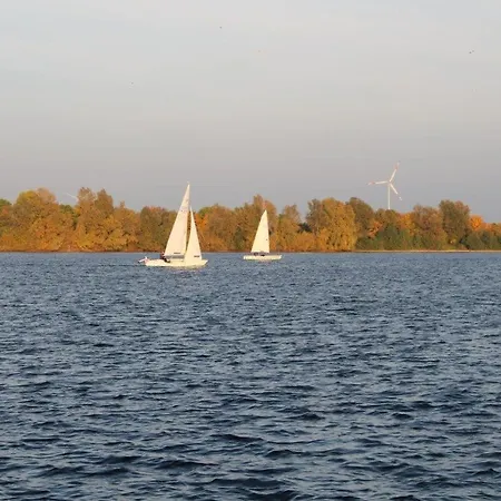 Floating 44 In - Boot 5 Xanten