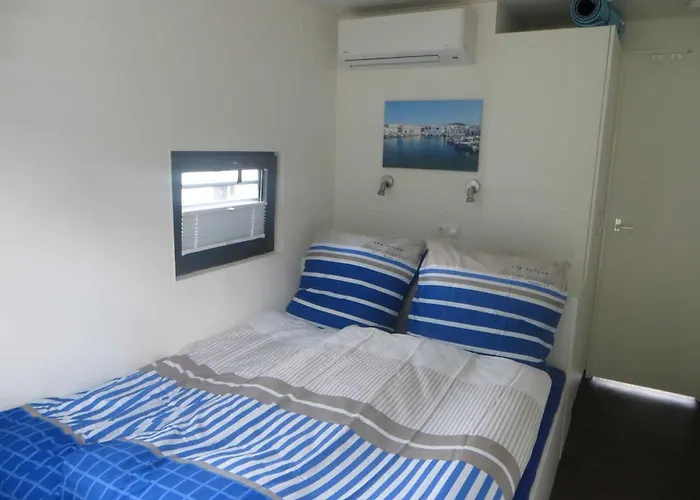 Floating 44 In - Boot 5 Tatil Evi *