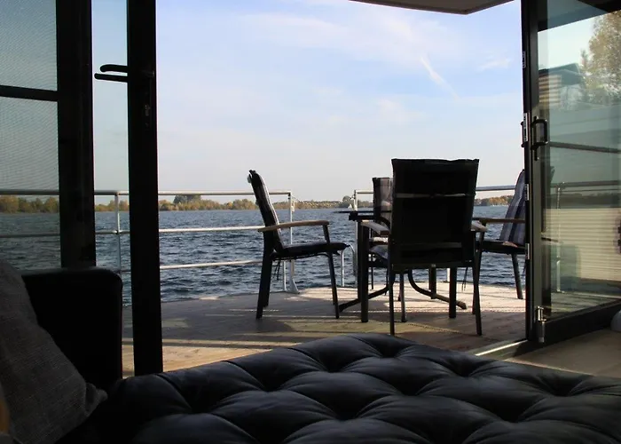 Floating 44 In - Boot 5 Xanten